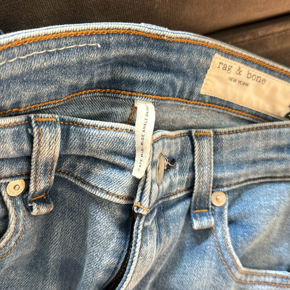 Rag & Bone Cate mid-rise ankle skinny jeans. - Picture 4 of 4